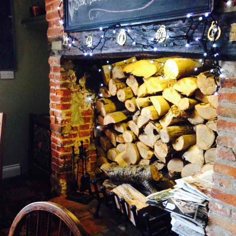 The Swan Inn Hilborough Exterior photo