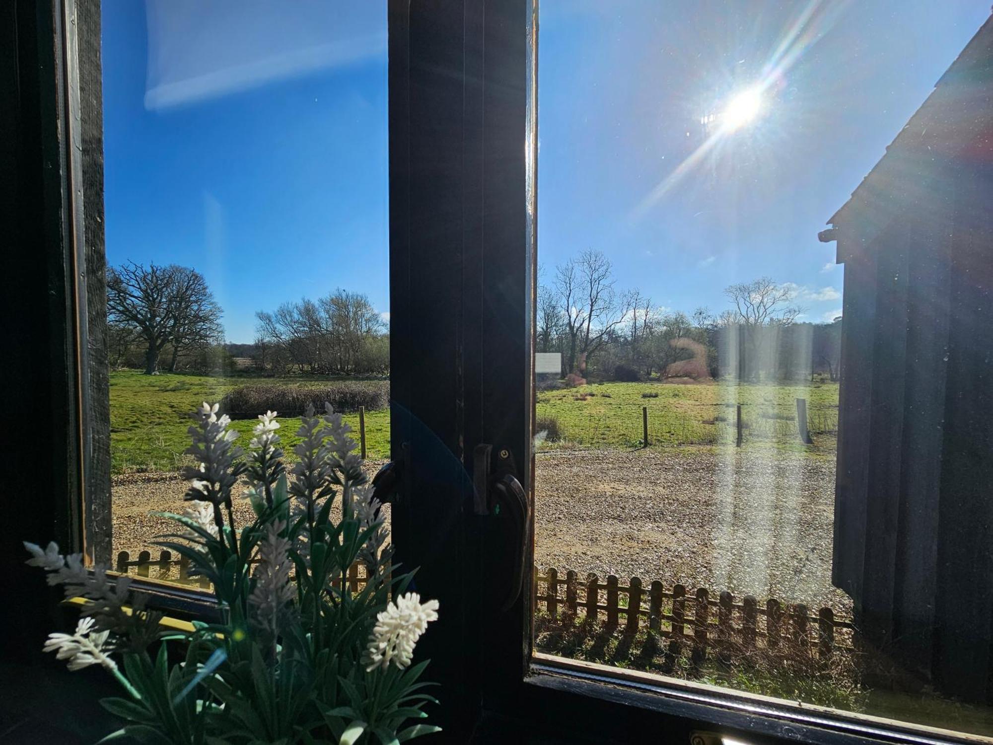 The Swan Inn Hilborough Exterior photo