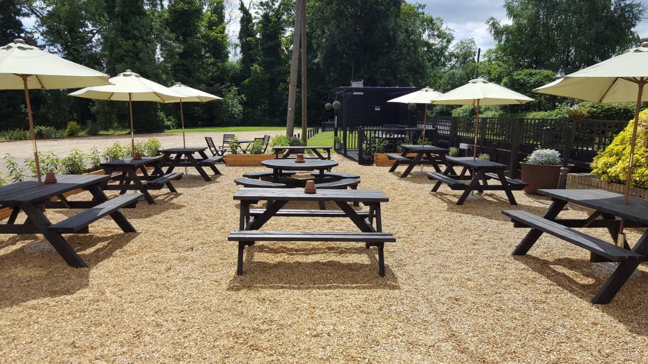 The Swan Inn Hilborough Exterior photo